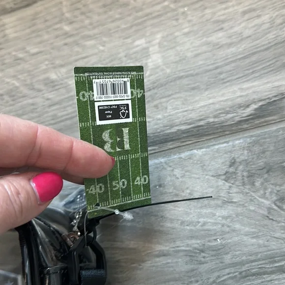 Fenty Swag Belt Bag w Lip Gloss - Picture 8 of 17